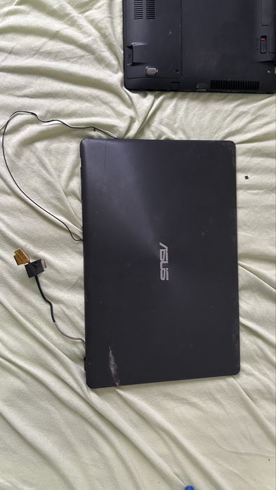 Asus  X550L de piese