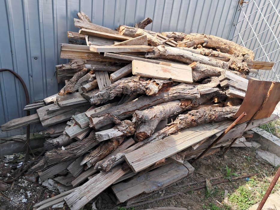 Дрова (доски, бревна)