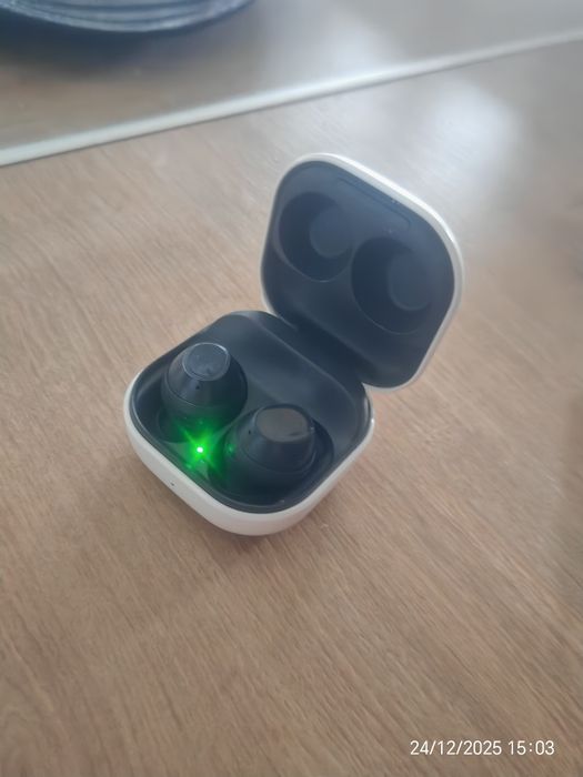 Vând Samsung Galaxy buds