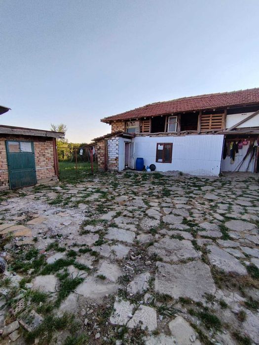 Продава се Къща в с. Беломорци, Област Търговище - 180 кв.м за 680 €/кв.м - Снимка #18