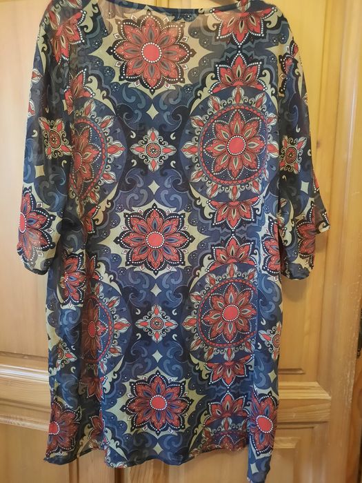 Minunata bluza cu paiete și fir argintiu mărimea XL