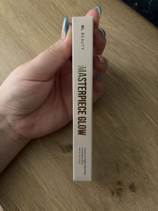 NL beauty стик сенки за очи + подарък