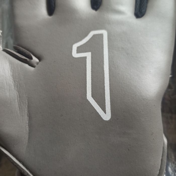 Нови вратарски ръкавици RINAT Kratos Turf 9