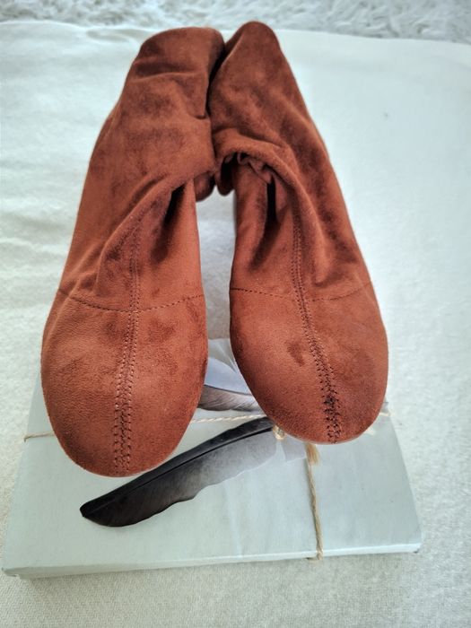 Botine bershka model soseta