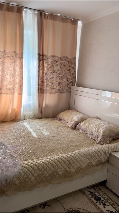 Спальный кровать