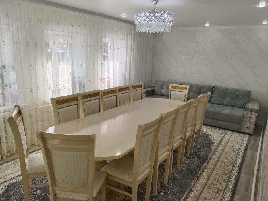 Стол и стулья комплект