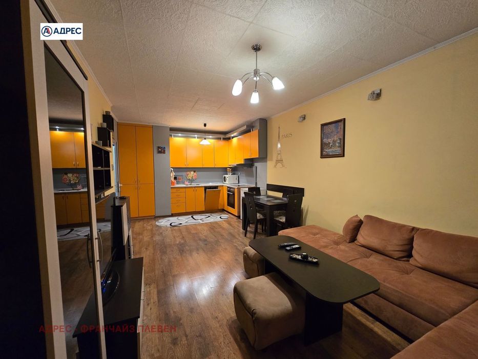 Дава се под наем Двустаен апартамент в Плевен, Дружба 1 - 60 кв.м за 281 € - Снимка #2