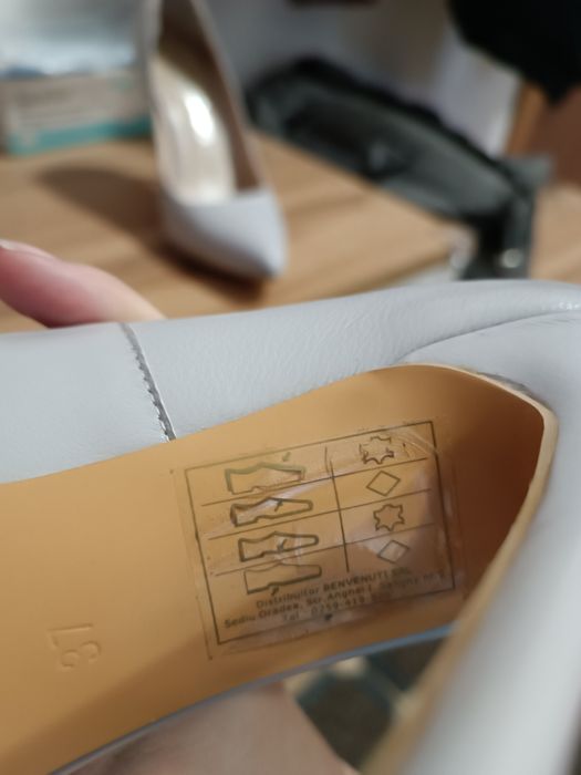 Vand pantofi piele Benvenutti