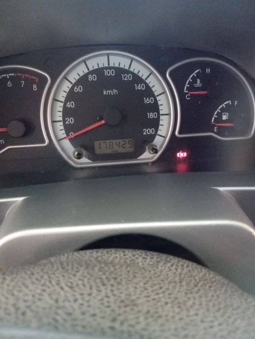 sroshna Sotiladi neksiya 2 dons  yili 2014 ishlab chiqarilgan