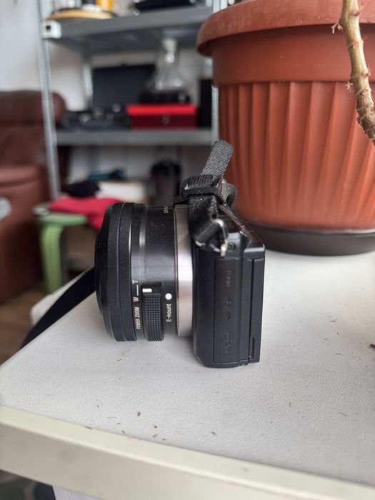 Aparat foto mirrorless Sony Alpha a5000