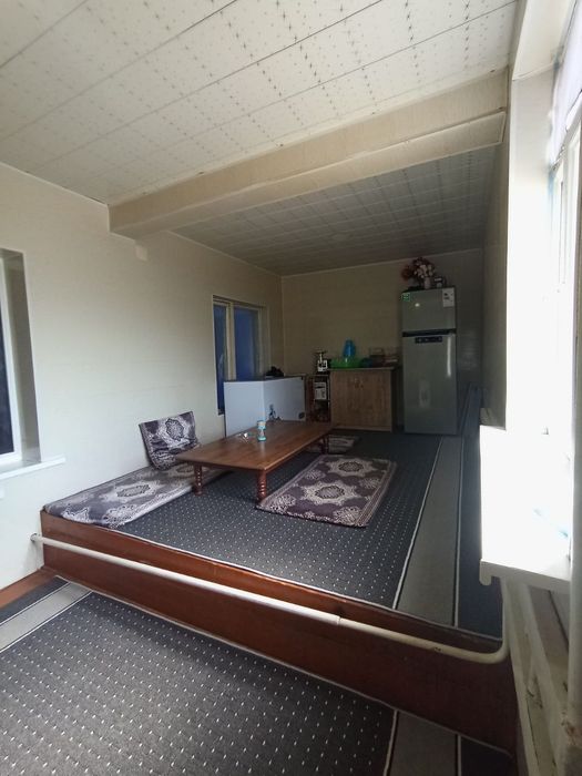 Shovot tumanida. 4 xonali kvartira sotiladi