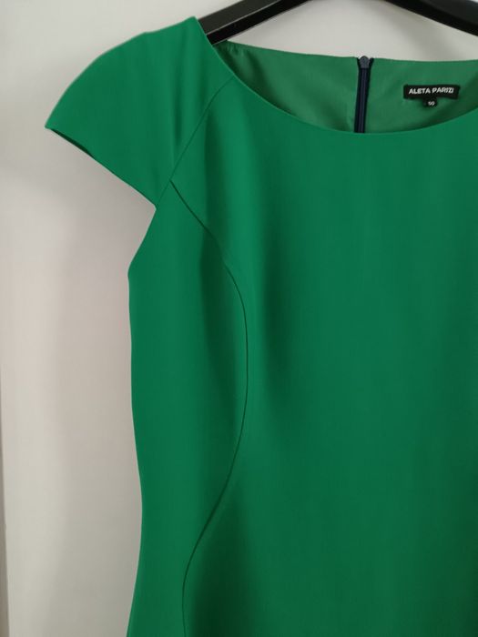 Рокля със сако.Може и поотделно.