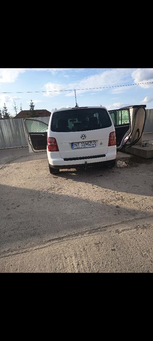 Vând VW Touran 2.0