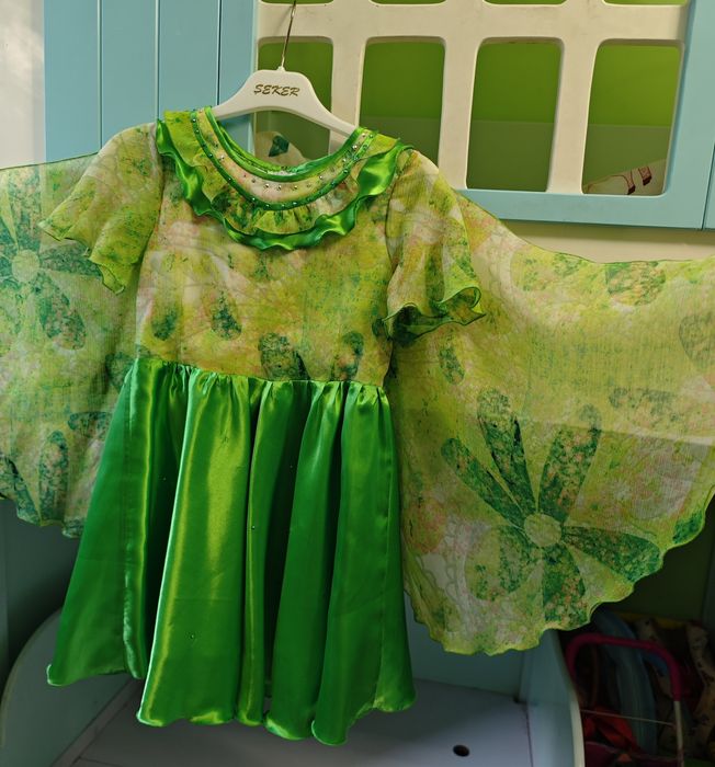 Продам платье для девочки