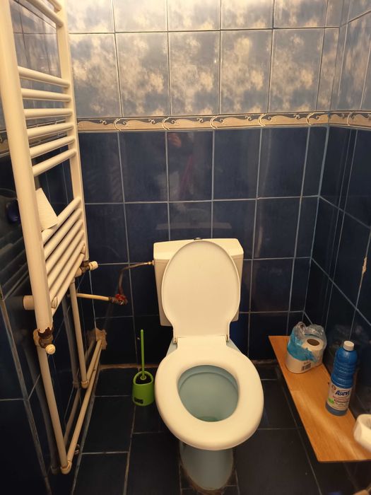 Garsoniera decomandata G.Enescu p/4 40 mp,1250 lei.