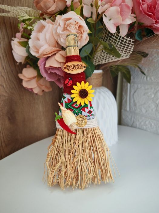 Ръчно изработени мартеници за дома