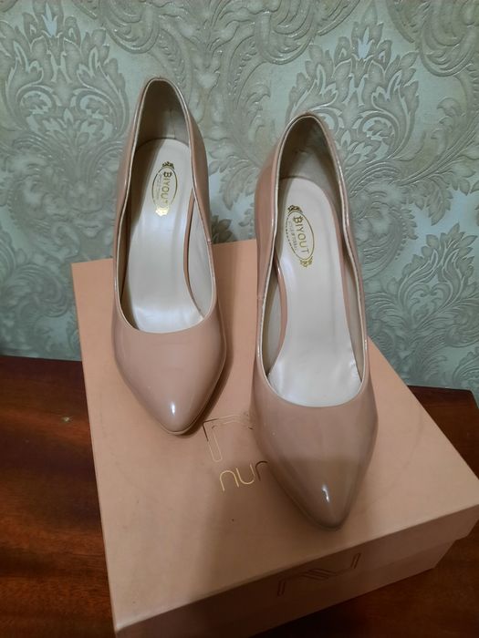 Туфли женские, кожаные, размер 36, б/у