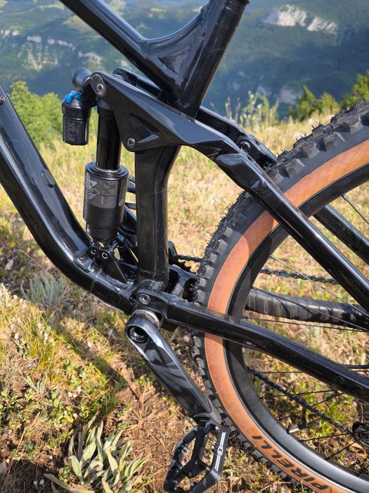 Cube stereo 170 , 2022