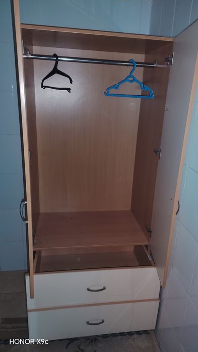 Bog'cha mebel sotiladi.