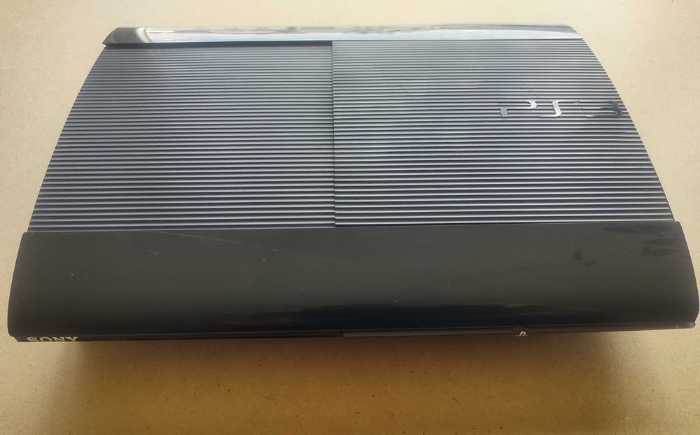 PS3 PlayStation 3 Super Slim комплект 1TB диск + 2 джойстика + камера + motion controller 184euro/360лв