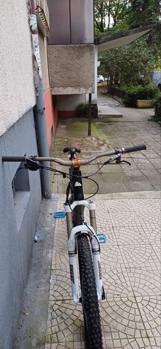 Enduro колело Canyon nerve AM f8