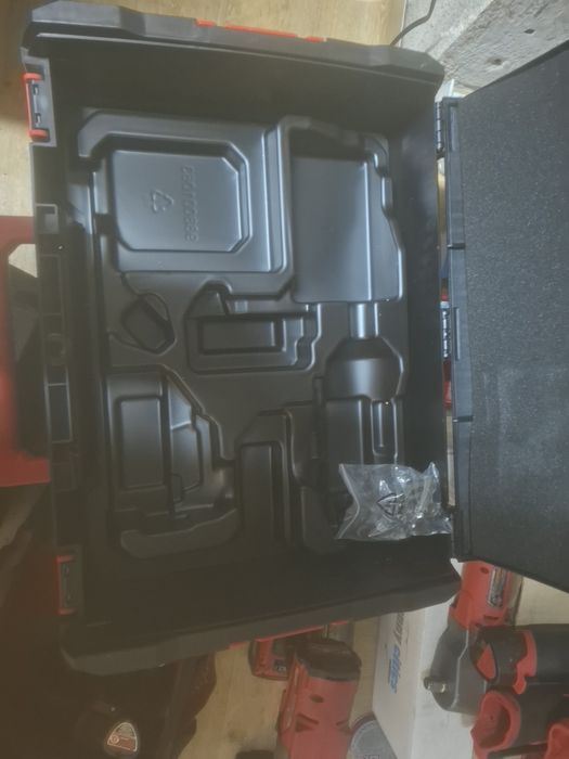 Куфар Милуоки M18ONEFHIWF33-OX