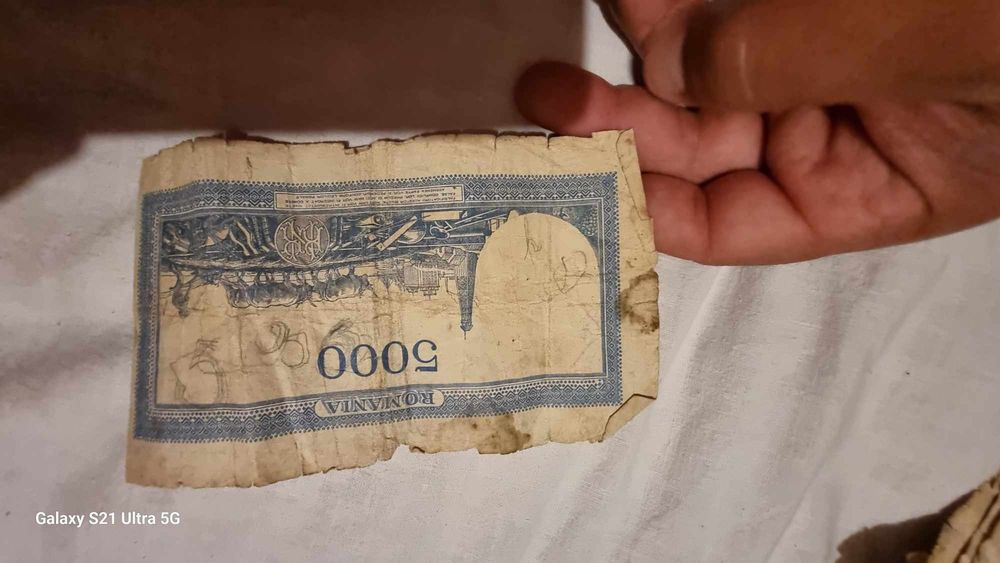 Vand bani si monezi vechi