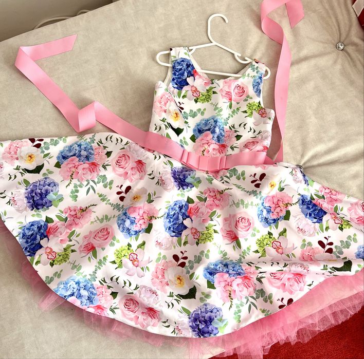 Плятья для девочки рост 128-145