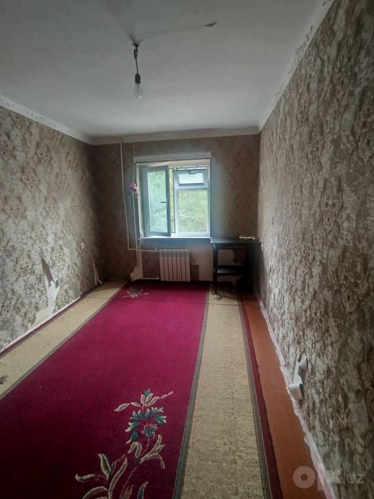 Чиланзар 23.  Продается. Срочно. 2 х комнатная квартира