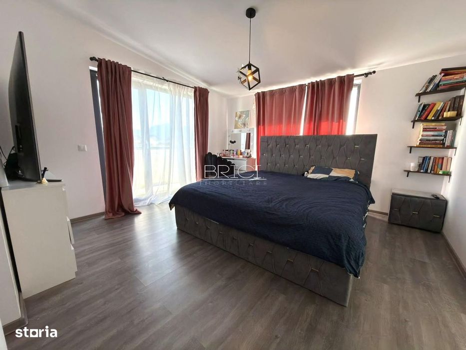 Casa, 90mp, 3 camere, 3 bai, cu Garaj si Curte