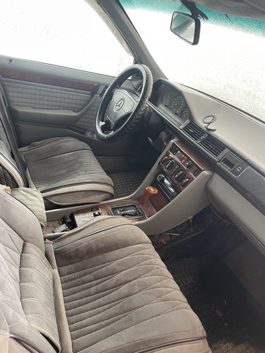 Мерседес Е 280 автомат