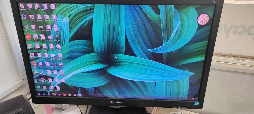 Срочно продается LED 23.3" Philips 233v