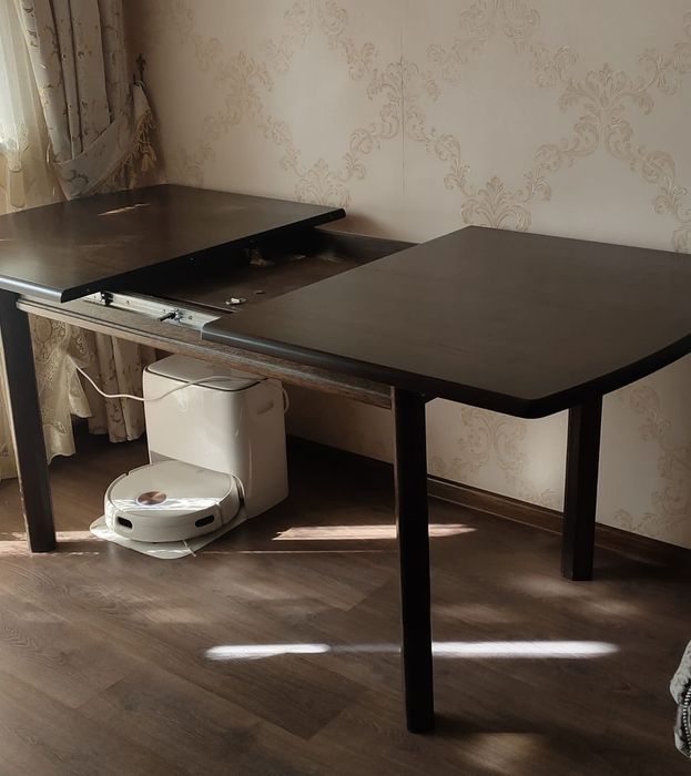 Стол со стульями