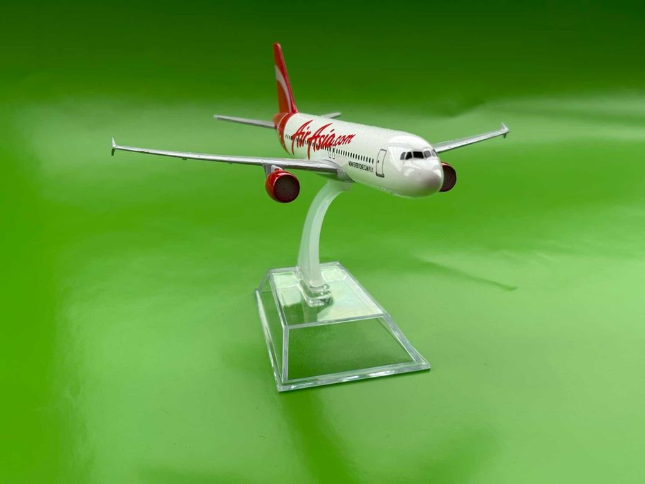 Изцяло метален модел на Airbus A320 Air-Asia Livery