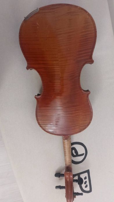 Vând Vioara 3/4  Antonius Stradivarius Cremonfis Anno 17 Made în Germania