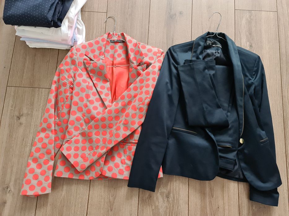 Sacouri, costume, rochii, fuste.