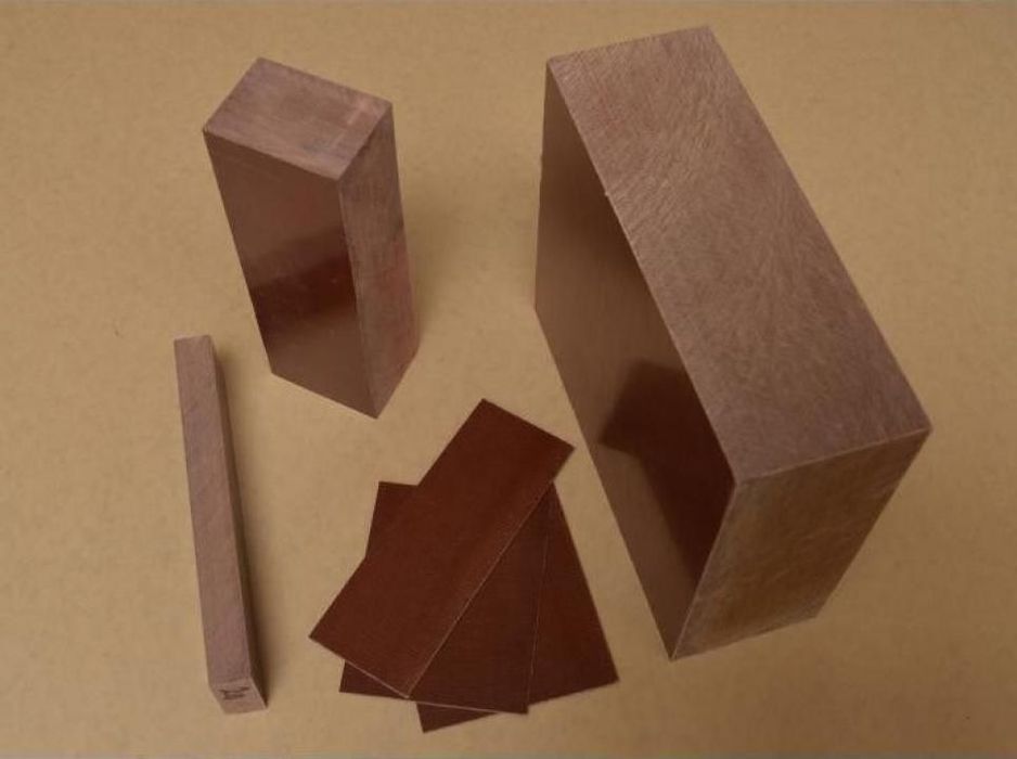 Bara patrata de textolit