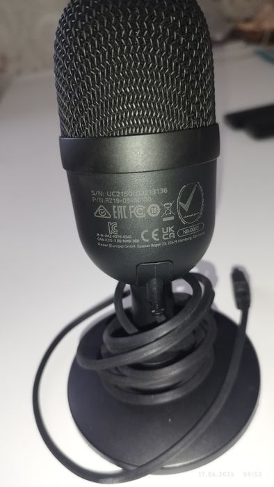 Микрофон Razer Seiren Mini