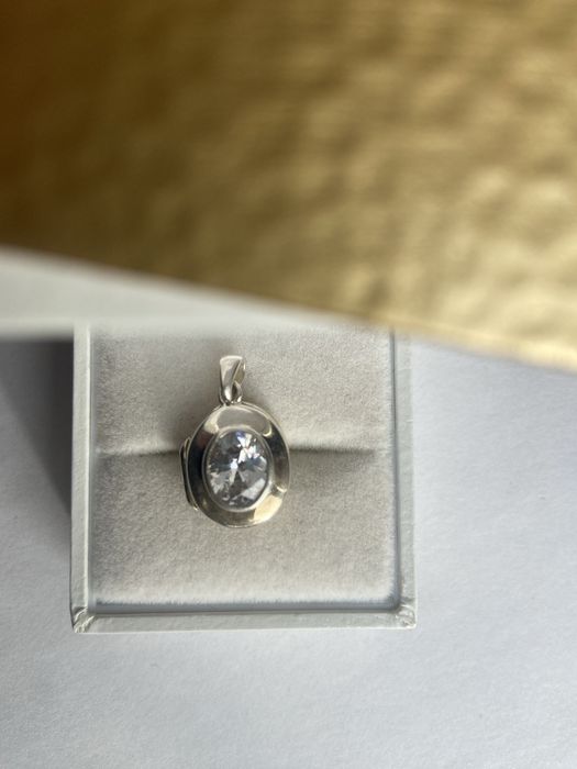 Pandantiv din argint cu zirconie pentru poze