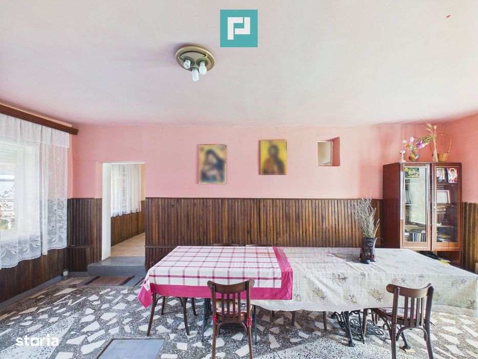 Casă solidă cu 5 camere in localitatea Almaș, Arad