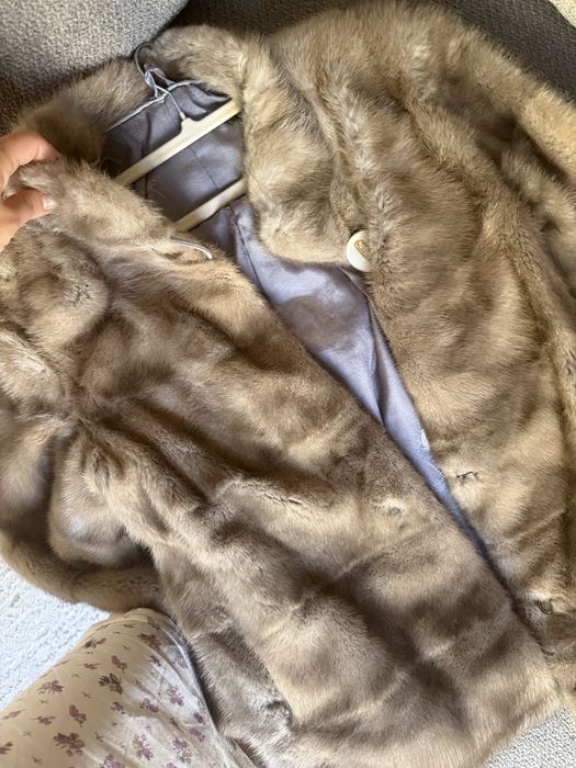 Продам норковую шубу