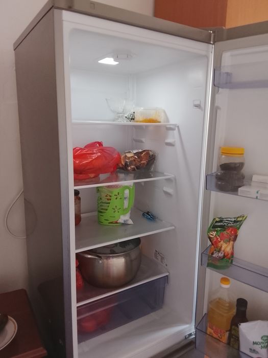 Холодильник Beko Рабочий цвет серый