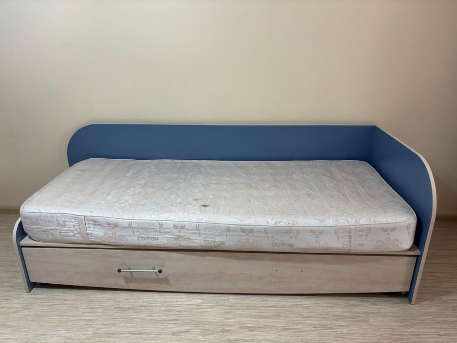 Срочно продам детскую кровать