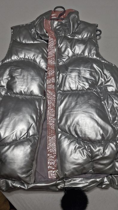 Нов дамски елек М размер