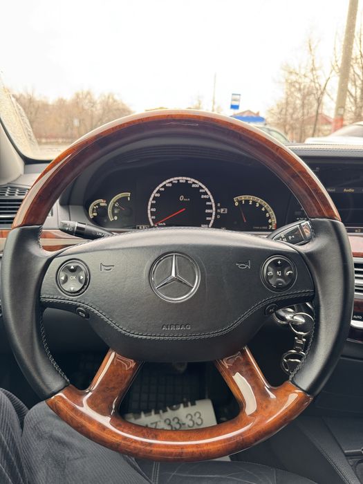 Продам машину mercedes benz s class
