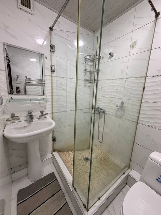 Чилонзор-24 Квартал 3/2/4/Срочно Сотилади