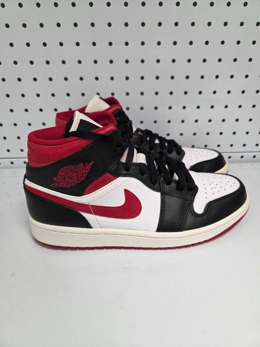 Оригинални мъжки маратонки- Nike Air Jordan MiD