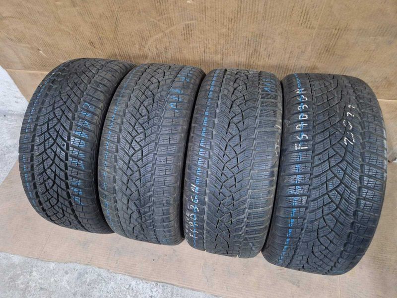 4 Goodyear R17 215/45
зимни гуми DOT4318