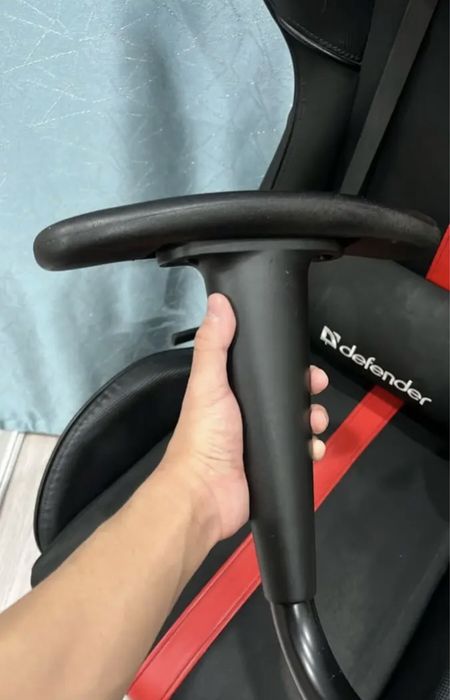 Игровое компьютерное кресло