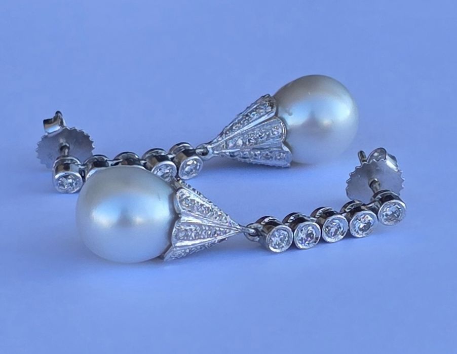 Cercei din aur alb de 18k cu diamante și perle naturale